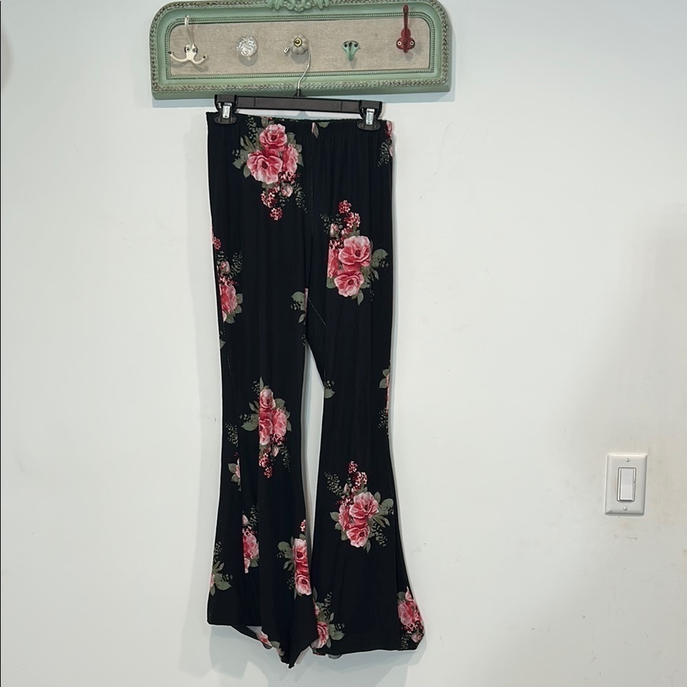 BONGO bouquet of roses black stretch flare, legging pants women’s XL